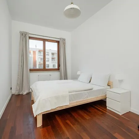 Przytulny Z Parkingiem Partynice We Wrocławiu By Renters * Wrocław
