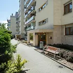 Przytulny Z Parkingiem Partynice We Wroclawiu By Renters Vratislav
