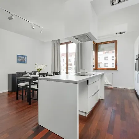 Przytulny Z Parkingiem Partynice We Wroclawiu By Renters Apartamento