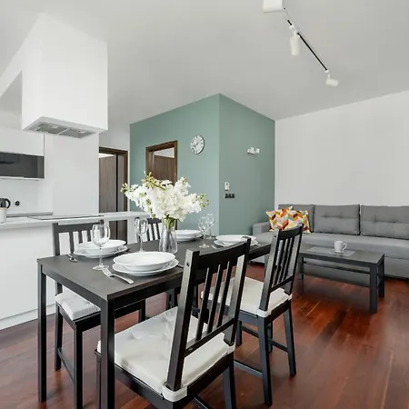 Przytulny Z Parkingiem Partynice We Wroclawiu By Renters Apartmán *