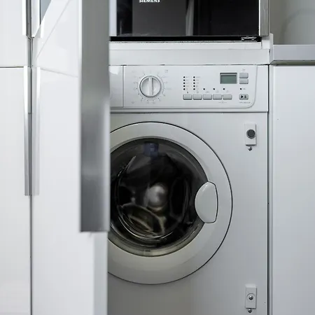 Przytulny Z Parkingiem Partynice We Wroclawiu By Renters Wrocław