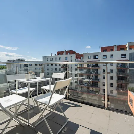 Przytulny Z Parkingiem Partynice We Wroclawiu By Renters Apartamento *