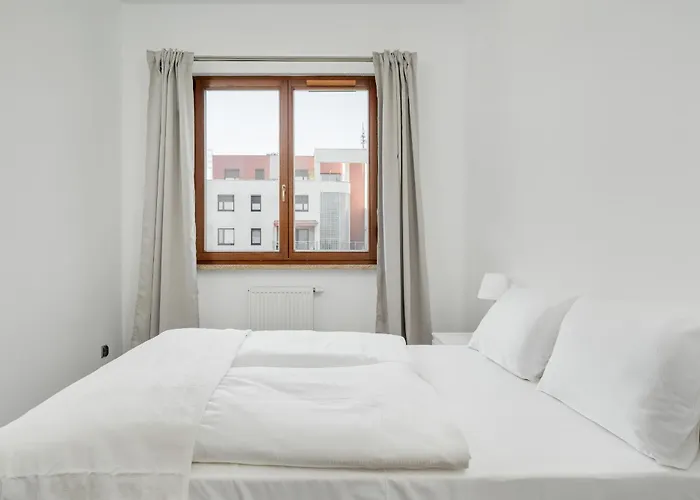 Przytulny Z Parkingiem Partynice We Wrocławiu By Renters Apartament