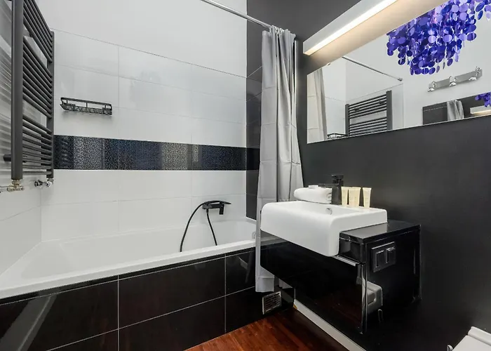 Przytulny Z Parkingiem Partynice We Wrocławiu By Renters *