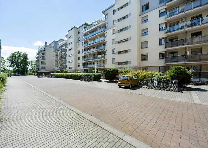 Przytulny Z Parkingiem Partynice We Wrocławiu By Renters *